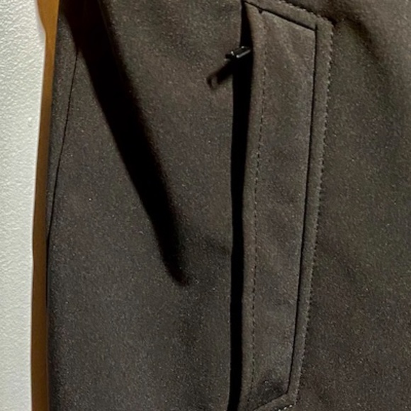 🌷Reitman’s Soft Shell Jacket black with silver trim - very versatile🌷 - Picture 11 of 14